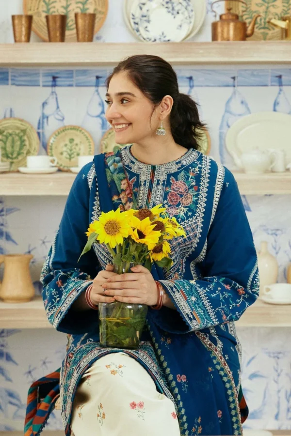 3 Piece Unstitched Heavy Embroidered Dhanak Suit with Printed Woolen Shawl - Image 2
