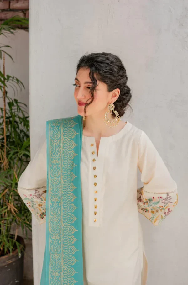Dhanak Full Embroidered Unstitched 3PC Suit with Digital Printed Pashmina Wool Shawl - Image 4