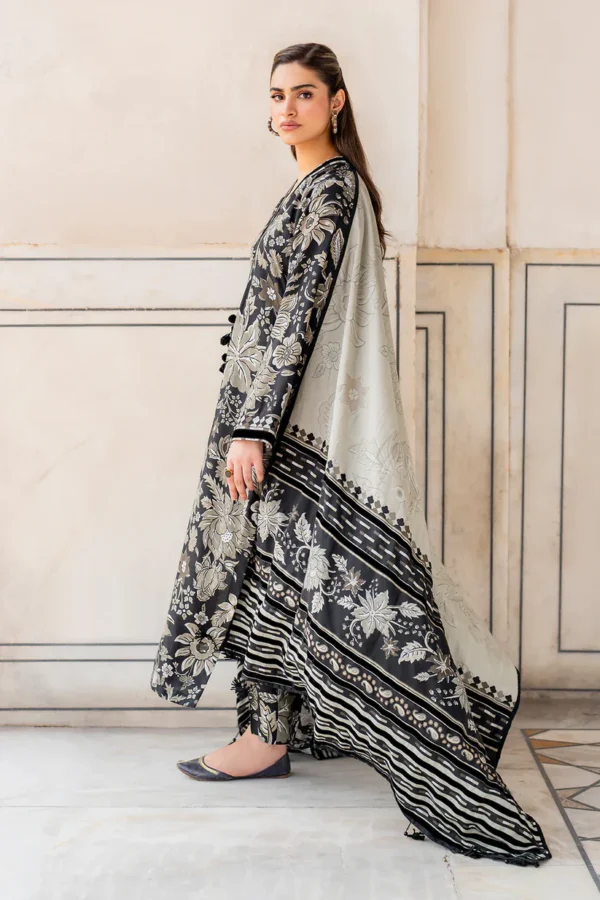 Maria B Design Code MAR06 - 3PC Digital Printed Khaddar  Suit - Image 4
