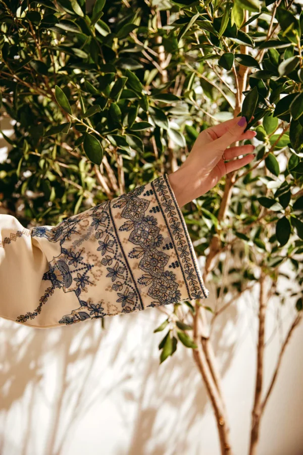 FLORENT - 3PC Dhanak Embroidered Shirt with Dhanak Embroidered Shawl and Trouser - Image 5
