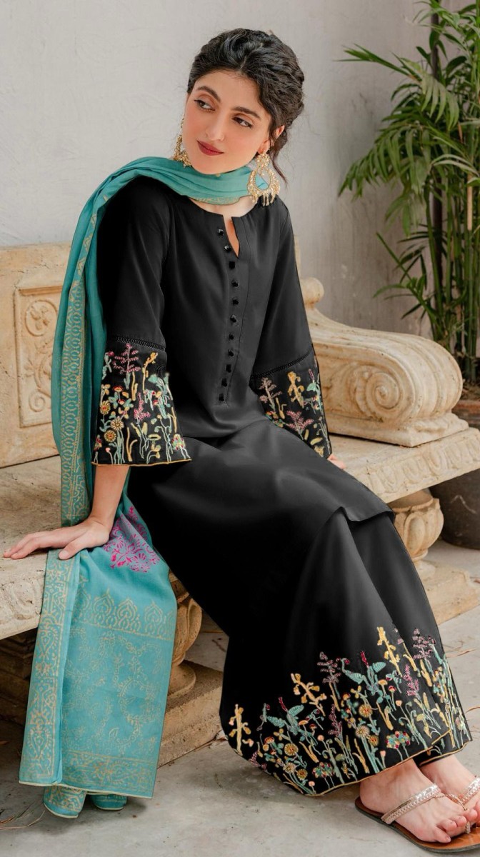 Dhanak Full Embroidered Unstitched 3PC Suit with Digital Printed Pashmina Wool Shawl