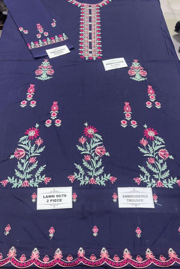 Beautiful best cloth for women's - Image 3