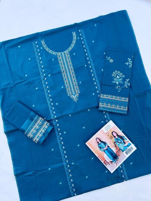 BATIK TWO PIECE‼️Code:832MOST DEMANDING ARTICLE - Image 3