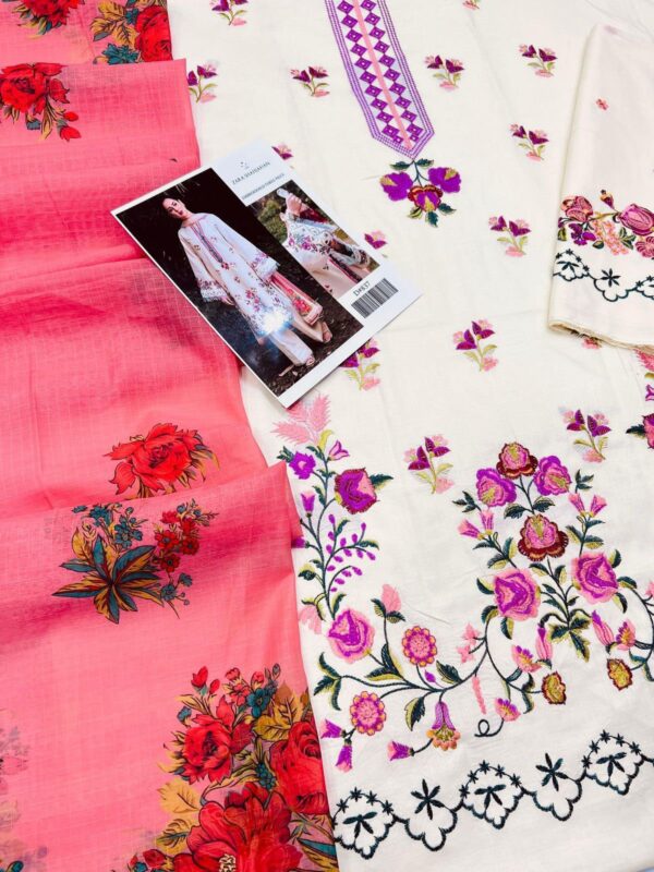 ZARA SHAHJAHAN LAWN  WITH  DIGITAL Diamond DUPATTA Code:837 - Image 3
