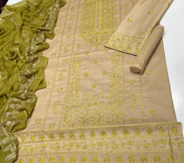 Asim Jofa 3-Piece
Fabric:- Export Quality LAWN 90/70 - Image 4