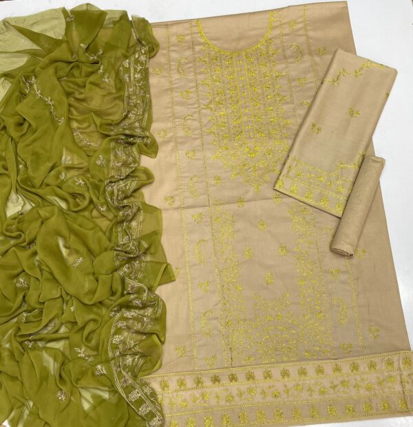 Asim Jofa 3-Piece
Fabric:- Export Quality LAWN 90/70 - Image 5