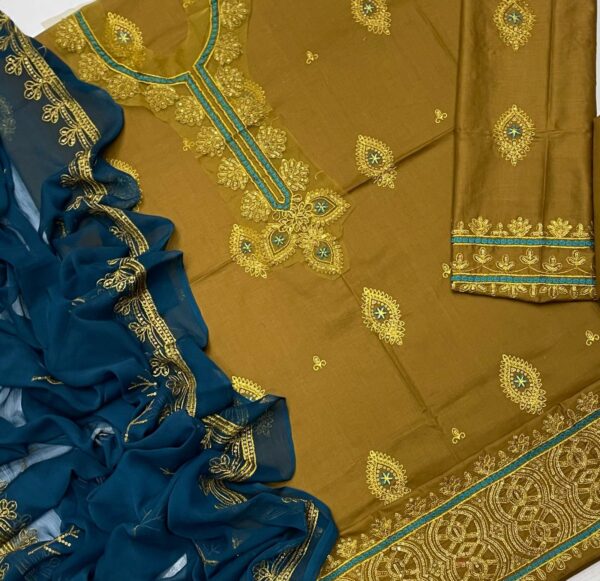 Asim Jofa 3-Piece
Fabric:- Export Quality LAWN 90/70 - Image 3